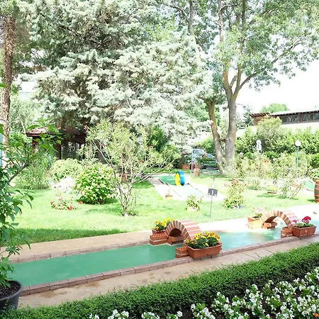 One-bedroom Private In Royal Beach 阳光海滩