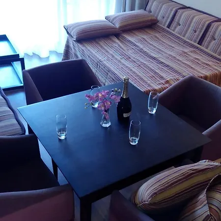 One-bedroom Private In Royal Beach *