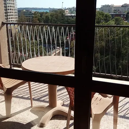 One-bedroom Private In Royal Beach 阳光海滩